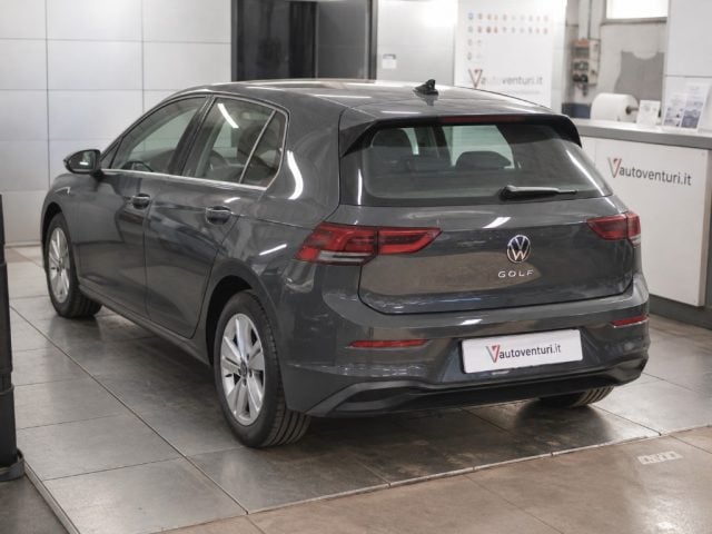 Volkswagen Golf 1.0 TSI EVO Life - foto 2 di 4