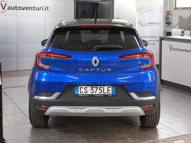 Renault Captur TCe 100 CV GPL Techno - foto 2 di 4