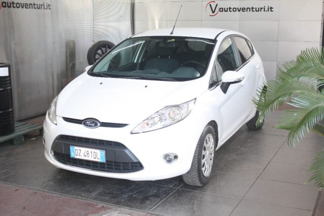 Ford Fiesta 1.4 TDCi 5p. Titanium - foto 3 di 4