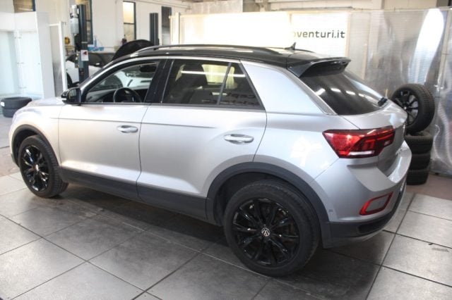 Volkswagen T-Roc 1.5 TSI DSG R-Line - foto 4 di 4