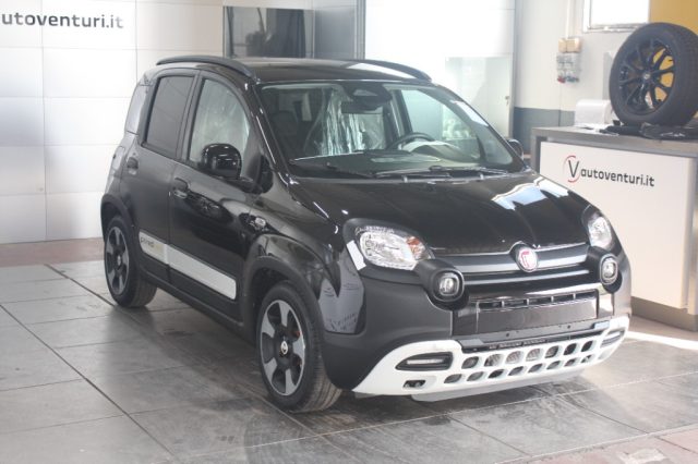 Fiat Pandina 1.0 65 CV Hybrid Cross km 0 a CIVITA CASTELLANA