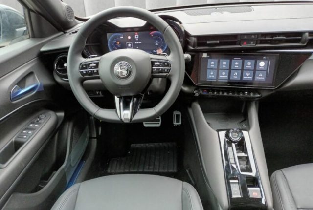 Alfa Romeo Junior 1.2 136 CV Hybrid eDCT6 Speciale KM ZERO - foto 4 di 4