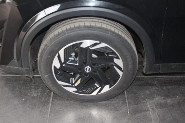 Nissan Qashqai 1300 MHEV 158 CV Xtronic N-Connecta - foto 4 di 4
