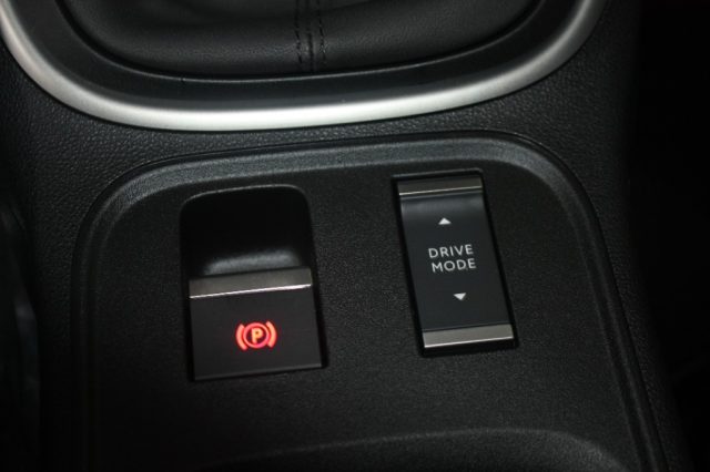 Jeep Avenger 1.2 Turbo Summit PACK INFOTAINMENT, del 2024, 1 km, in vendita a Civita Castellana (VT)
