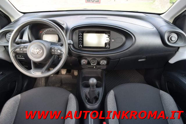 Toyota Aygo X 1.0 VVT-i 5 porte 72 CV - foto 3 di 4
