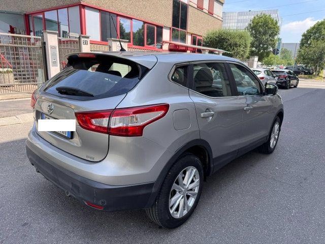 Nissan Qashqai 1.2 BENZINA AUTOMATICA !!! - foto 2 di 4