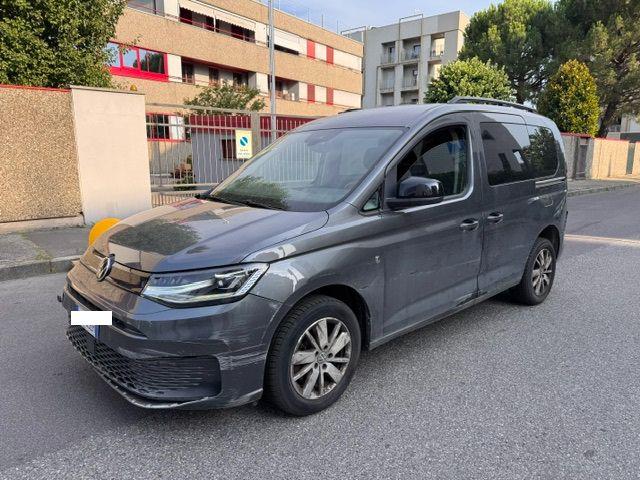 Volkswagen Caddy 5 POSTI 2.0 TDI 122 CV DSG Style usato a MILANO