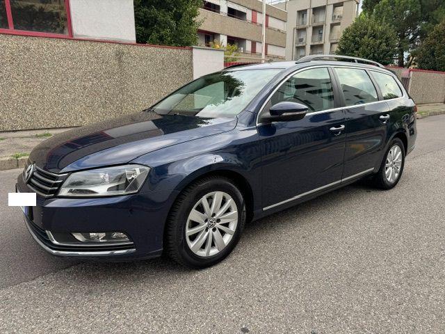 Volkswagen Passat S.W 1.6 DIESEL !!!!, del 2011, 87.000 km, in vendita a Milano (MI)