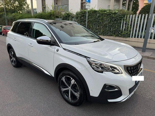 Peugeot 5008 BlueHDi 130 S&S EAT8 Crossway, del 2020, 68.000 km, in vendita a Milano (MI)