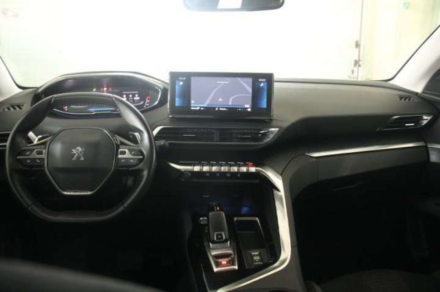 Peugeot 3008 EAT8-Telecamera-Navi- FULL-LED usato a CALVI RISORTA