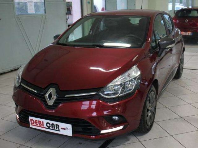 Renault Clio Euro 6 usato a CALVI RISORTA
