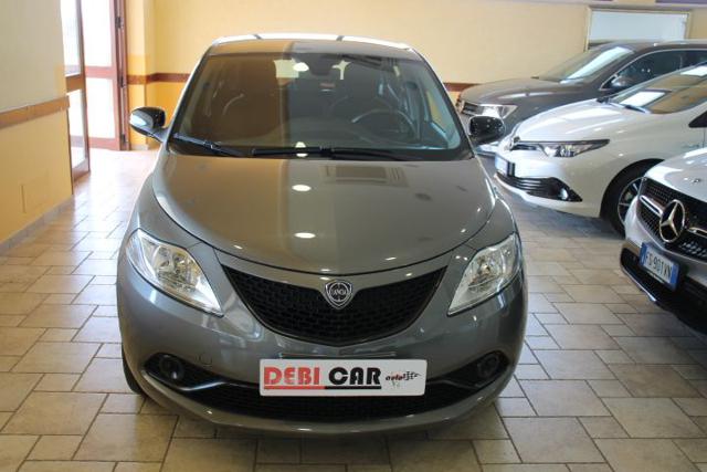 Lancia Ypsilon GPL Casa Madre - foto 2 di 4