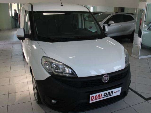 Fiat Doblo 3 POSTI 1.6 MJet, del 2020, 98.650 km, in vendita a Calvi Risorta (CE)