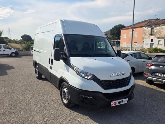 Iveco Daily 2.3 MJT PM-TETTO ALTO, del 2021, 74.876 km, in vendita a Calvi Risorta (CE)