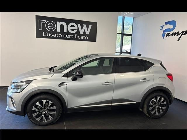 Renault Captur 1.6 E-TECH Plug-in Hybrid 160cv Techno Auto - foto 4 di 4