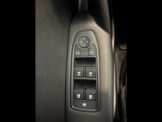 Renault Captur 1.6 E Tech full hybrid Equilibre 145cv auto, del 2022, 58.394 km, in vendita a Siena (SI)