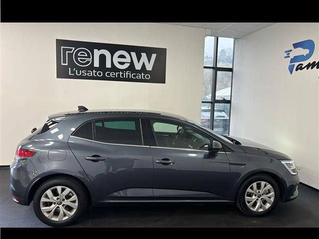 Renault Megane 1.6 E TECH Plug in Hybrid RS Line Auto, del 2022, 59.058 km, in vendita a Siena (SI)
