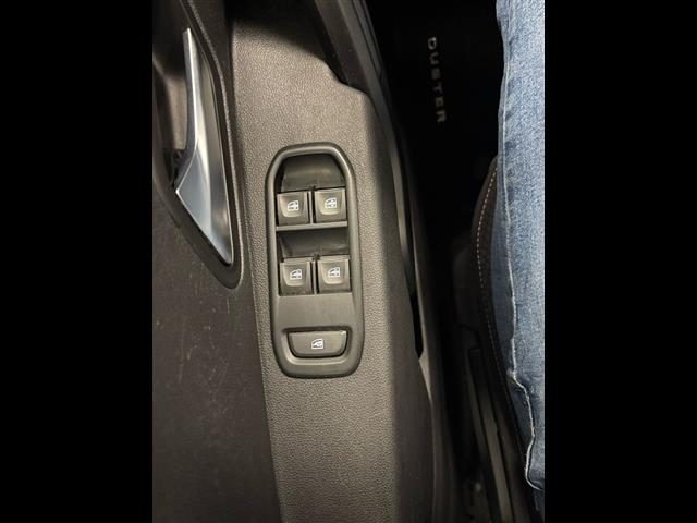 Dacia Duster 1.0 tce Comfort Gpl 4x2 100cv, del 2021, 73.800 km, in vendita a Siena (SI)