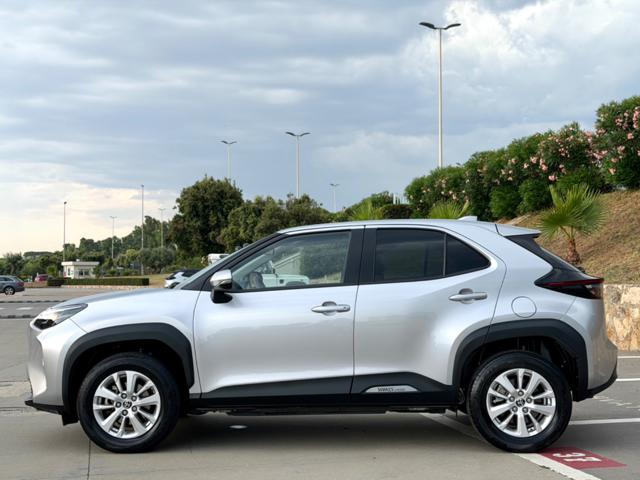 Toyota Yaris Cross 1.5 HYBRID E-CVT BUSINESS+NAVI+LED+RETROCAM - foto 4 di 4
