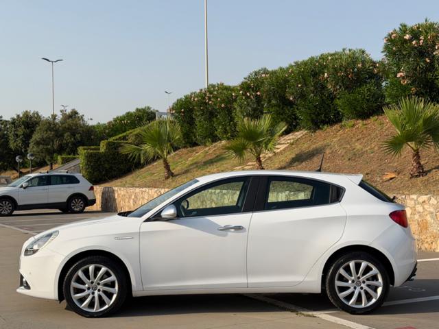 Alfa Romeo Giulietta 2.0 JTDm 150 CV SUPER+2PDC+17''+TELEF+CRUISE+LED - foto 4 di 4