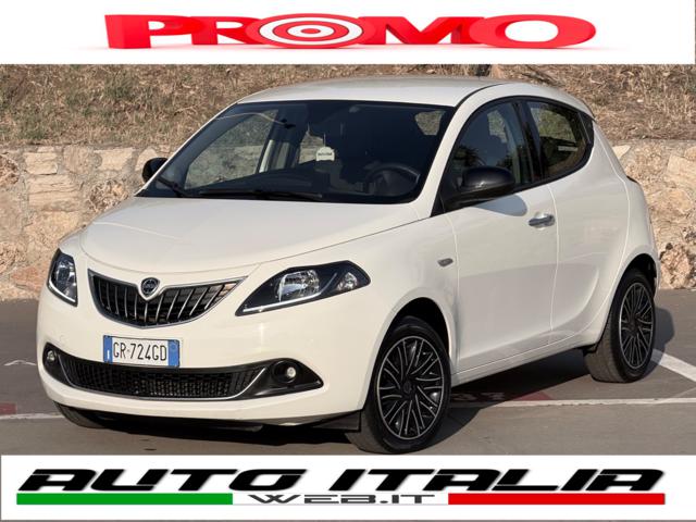 Lancia Ypsilon GOLD MY24+RETROCAMERA+WIRELESS+NAVI usato a CIVITAVECCHIA