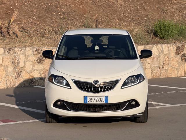 Lancia Ypsilon GOLD MY24+RETROCAMERA+WIRELESS+NAVI - foto 2 di 4