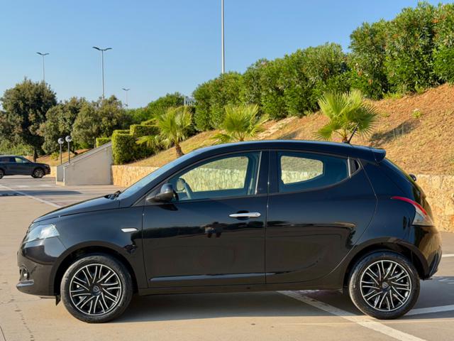 Lancia Ypsilon GOLD+NAVI CARPLAY+SENSORI+LED - foto 4 di 4