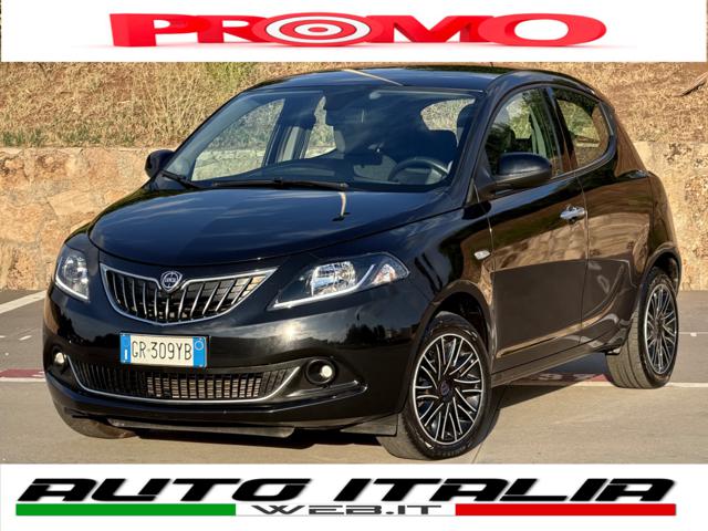Lancia Ypsilon GOLD+RETROCAMERA+NAVI CARPLAY+LED, del 2023, 35.000 km, in vendita a Civitavecchia (RM)