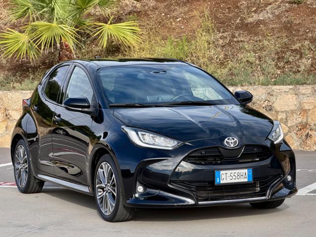 Toyota Yaris 1.5 130CV LOUNGE HYBRID+NAVI+ADAS+LED+PELLE+RCAM - foto 3 di 4