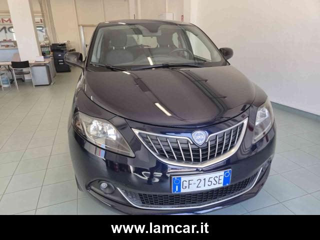 Lancia Ypsilon 1.0 FireFly 5 porte S&S Hybrid Ecochic Silver - foto 3 di 4