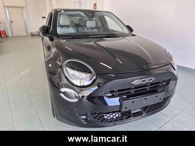 Fiat 600 Hybrid 100 CV DCT MHEV La Prima - foto 3 di 4