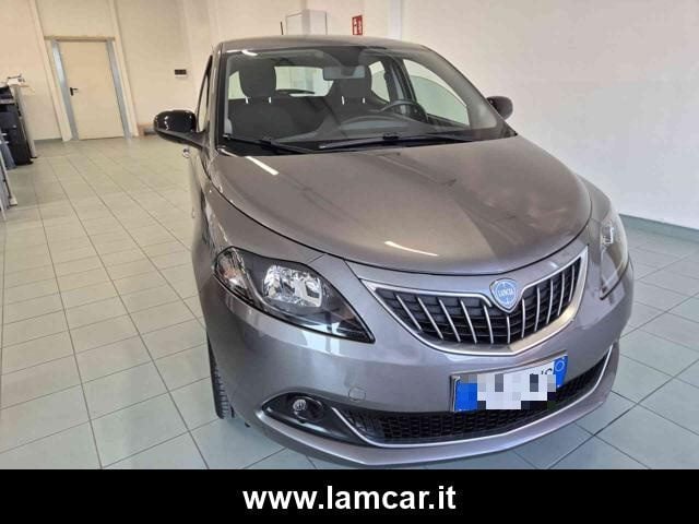 Lancia Ypsilon 1.0 FireFly 5 porte S&S Hybrid Gold - foto 3 di 4