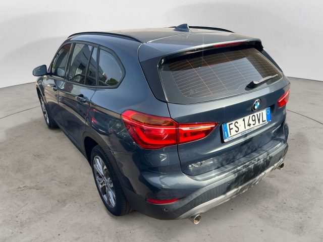 BMW X1 sDrive 18d Business - foto 4 di 4
