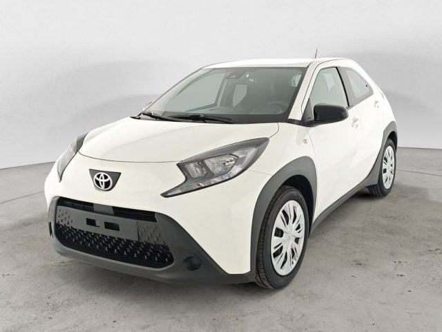 Toyota Aygo X 1.0B (72 CV) Active, del 2025, 1 km, in vendita a Palermo (PA)