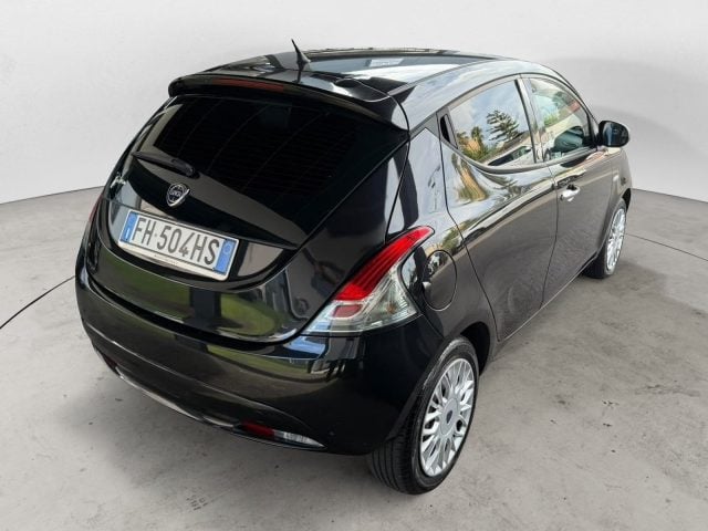 Lancia Ypsilon Ypsilon 1.2 Silver ecochic Gpl 69cv - foto 4 di 4