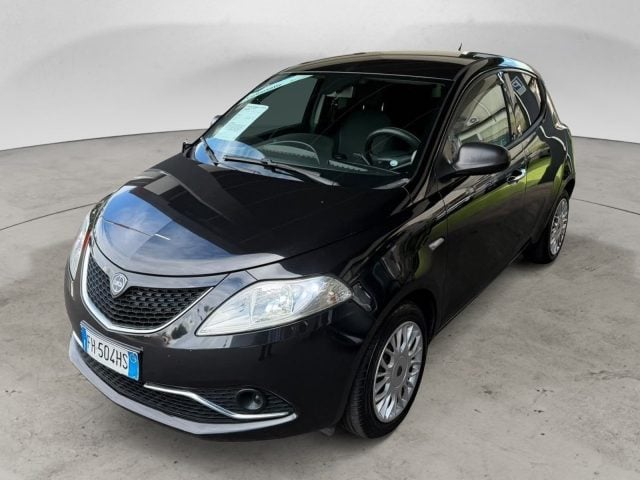 Lancia Ypsilon Ypsilon 1.2 Silver ecochic Gpl 69cv - foto 2 di 4