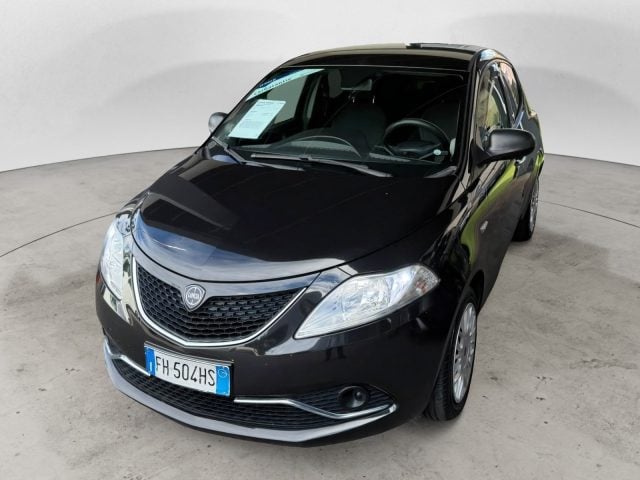 Lancia Ypsilon Ypsilon 1.2 Silver ecochic Gpl 69cv, del 2017, 88.215 km, in vendita a Palermo (PA)