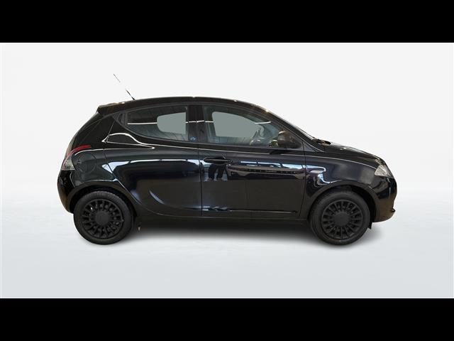 Lancia Ypsilon 5 Porte 1.2 69cv Elefantino S&S - foto 4 di 4