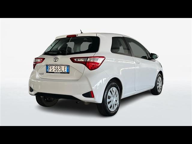 Toyota Yaris 3 Porte 1.0 VVT-i Cool my18 - foto 3 di 4