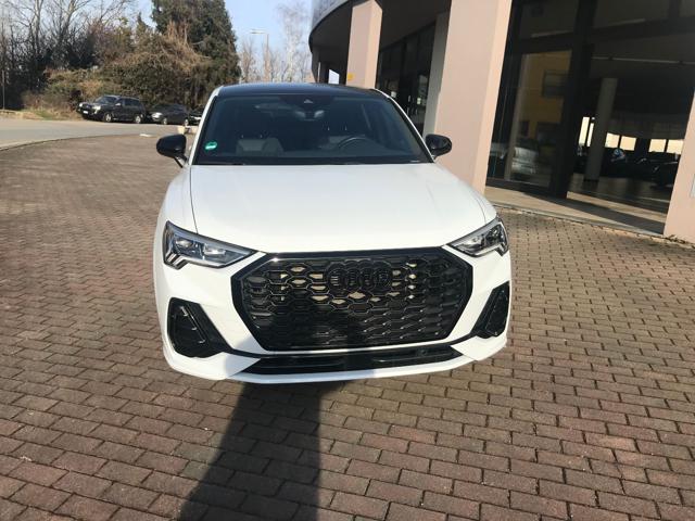 Audi Q3 1.5 IBRIDO-BENZ - S-LINE - foto 2 di 4