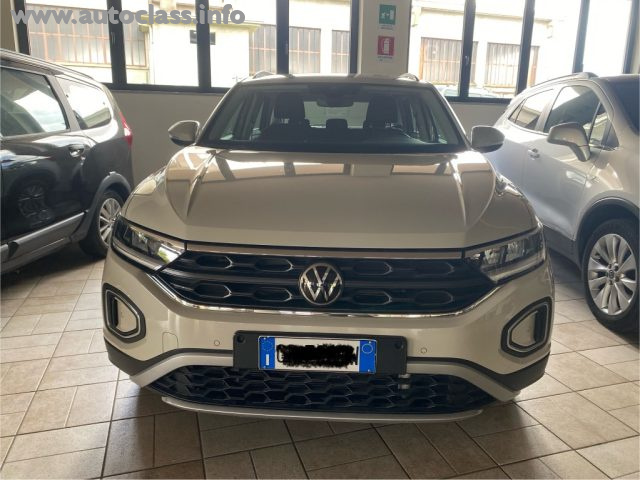 Volkswagen T-Roc 1.5 TSI ACT DSG Style, del 2023, 19.200 km, in vendita a Briga Novarese (NO)