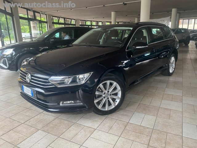 Volkswagen Passat Variant 2.0 TDI DSG Business BlueMotion Tech usato a BRIGA NOVARESE