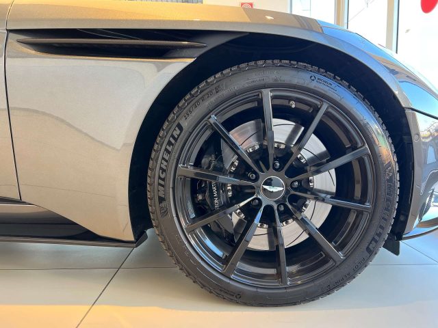 Aston Martin DB11 V12 AMR Coupè - foto 4 di 4