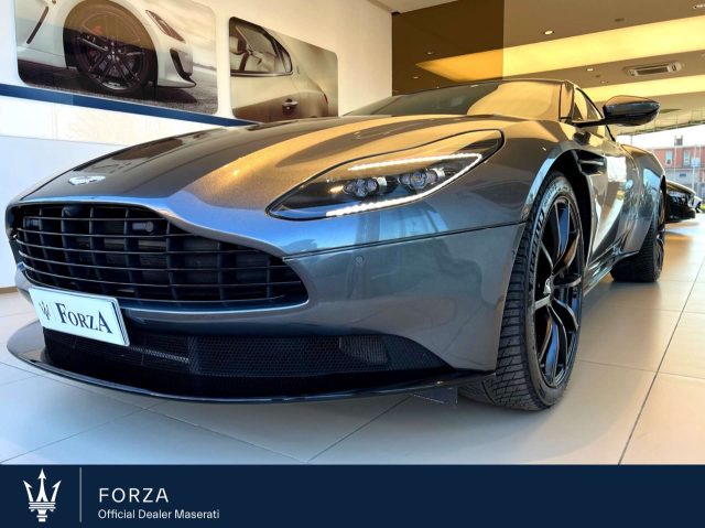 Aston Martin DB11 V12 AMR Coupè usato a VENARIA REALE