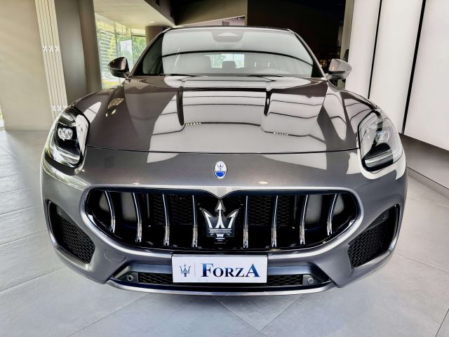 Maserati Grecale 2.0 mhev GT 250cv auto, Cechi 21", Pinze Gialle - foto 2 di 15