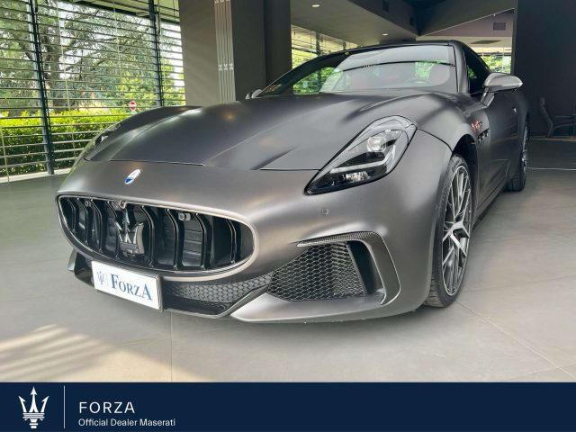 Maserati GranTurismo Granturismo 3.0 Trofeo awd auto usato a VENARIA REALE