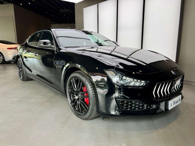 Maserati Ghibli 2.0 mhev 330cv auto - foto 3 di 4