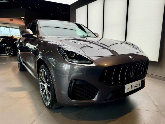 Maserati Grecale 2.0 mhev GT 300 Cv , C. 21" , Sport pack - foto 3 di 4