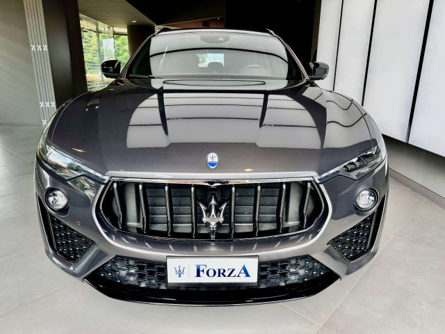 Maserati Levante 2.0 mhev GT 330cv auto, Nerissimo Sport Pack - foto 2 di 4