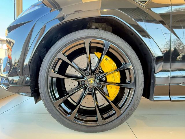 Lamborghini Urus PEARL CAPSULE - foto 4 di 4